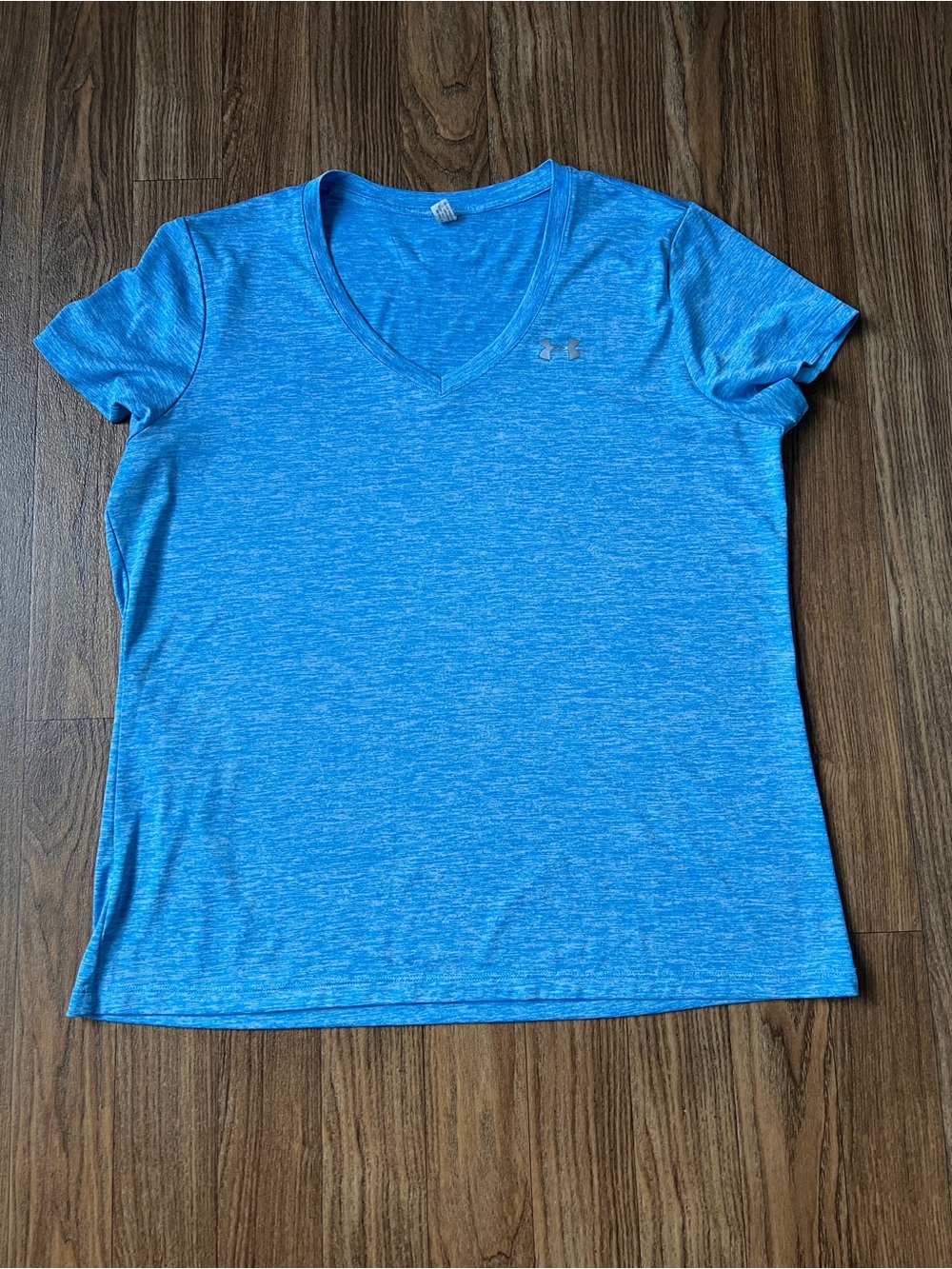 Under Armour Women’s Heathered Blue V-Neck Short Sleeve Tee